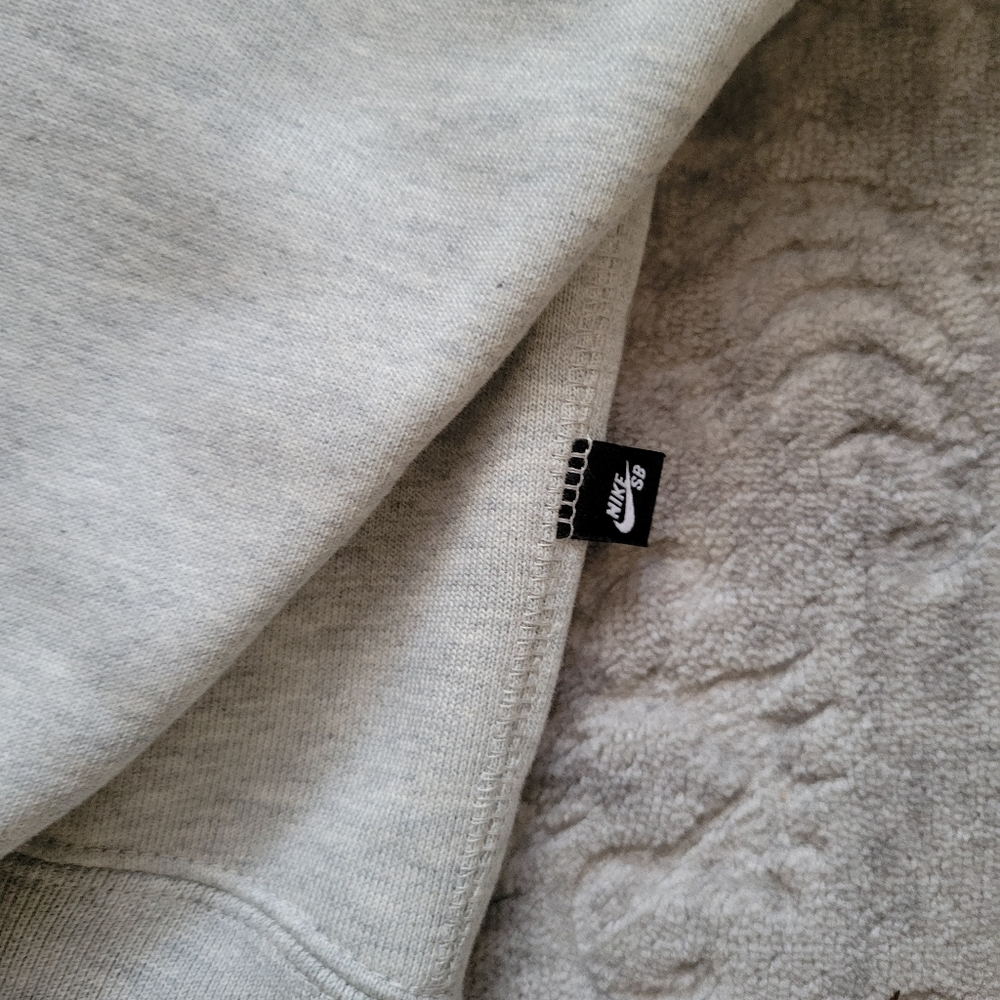 Nike SB crew neck sweater - Picture 2 of 5